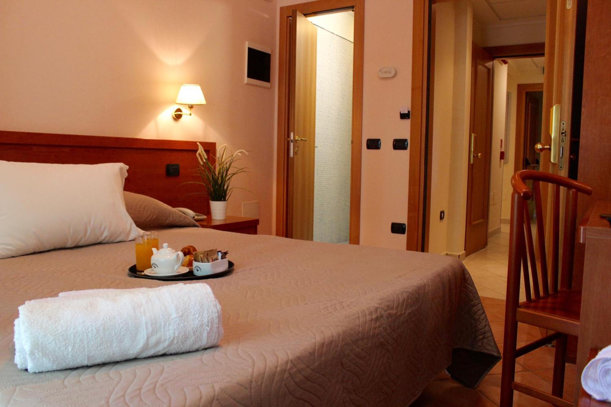 Hotel Jole Cesenatico Exteriör bild