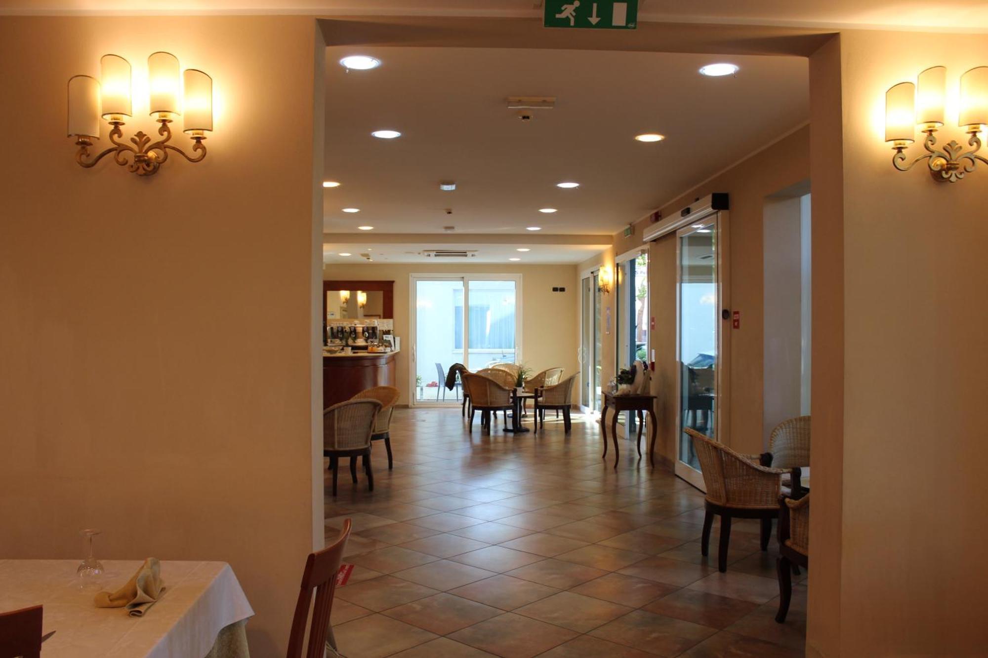 Hotel Jole Cesenatico Exteriör bild