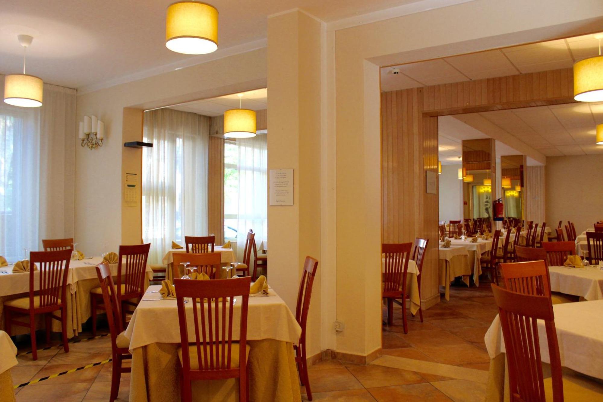 Hotel Jole Cesenatico Exteriör bild